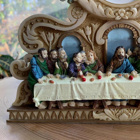 Last Supper resin clock - Picture 3 of 6